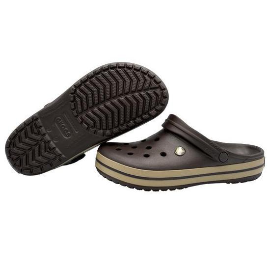marron crocs